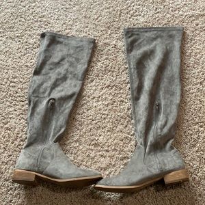 Miracle miles boots size 9